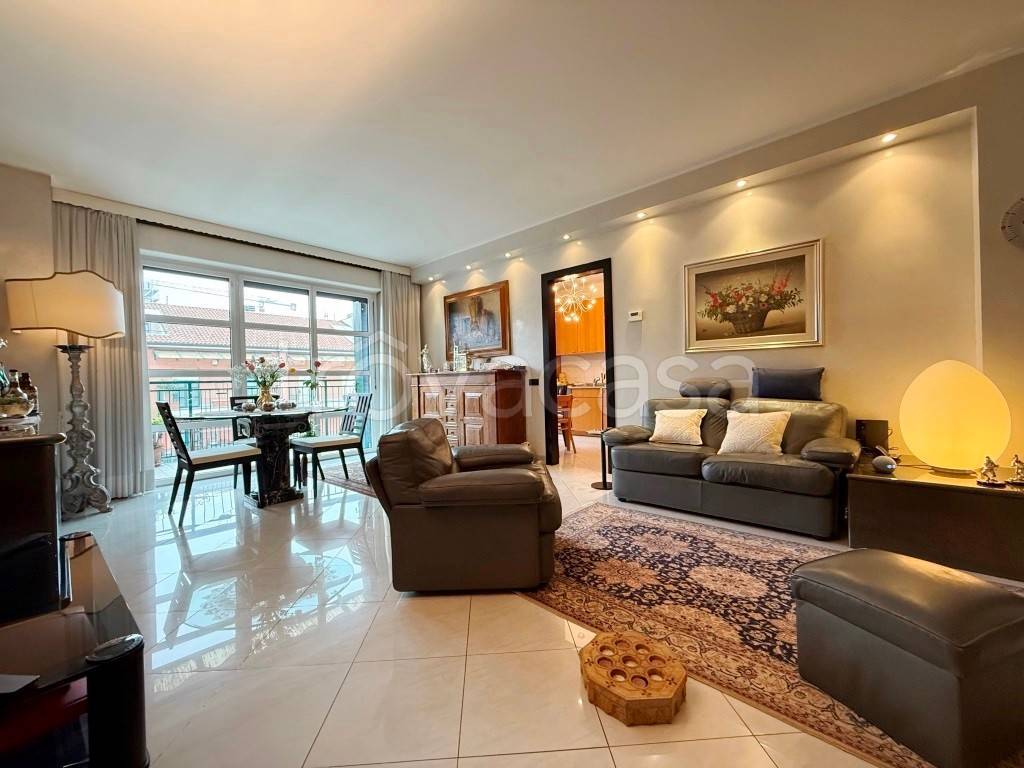 appartamento in vendita a Milano in zona Quinto Romano