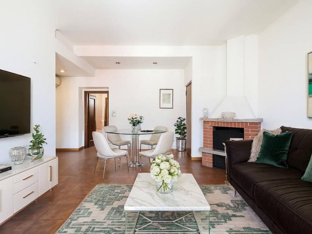 appartamento in vendita a Milano in zona Porta Garibaldi