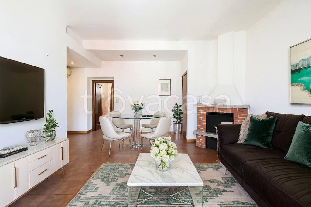 appartamento in vendita a Milano in zona Isola