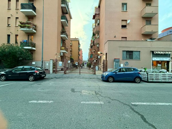 appartamento in vendita a Milano in zona Dergano