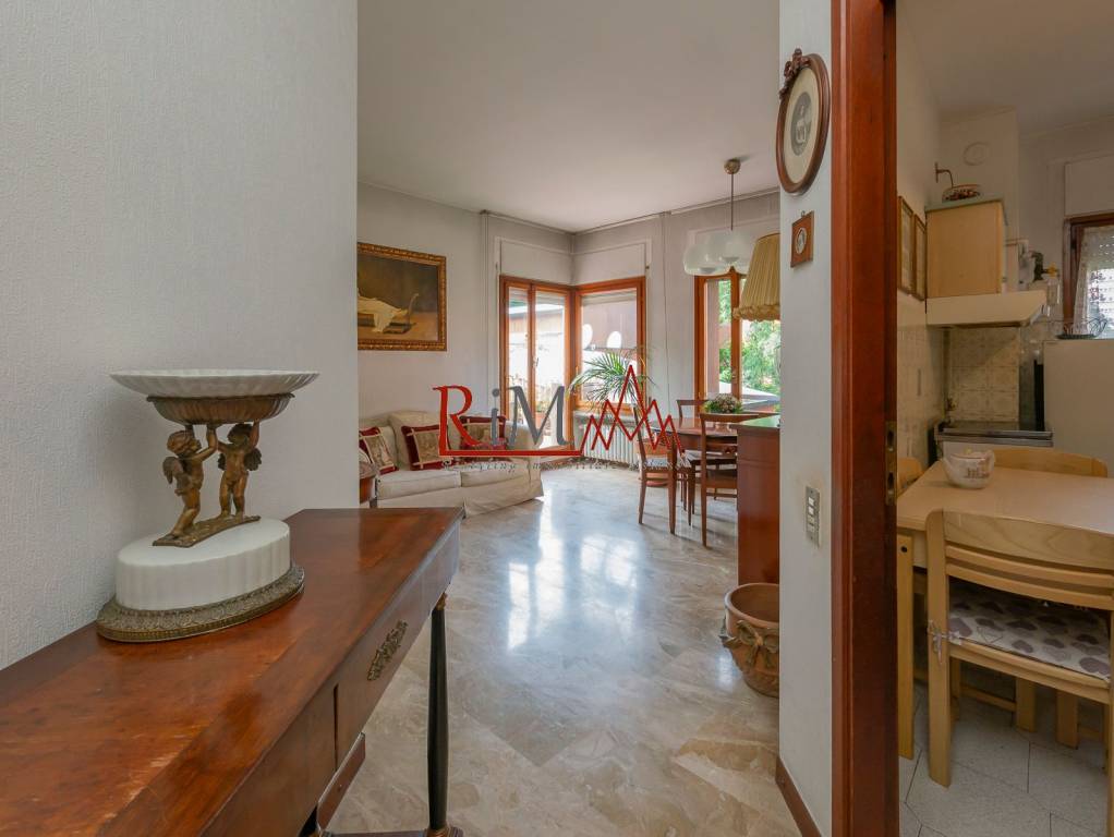 appartamento in vendita a Milano in zona Forze Armate