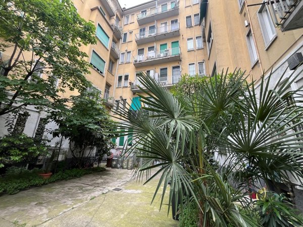 appartamento in vendita a Milano in zona Porta Vittoria