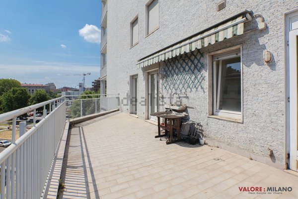 appartamento in vendita a Milano in zona Il Portello