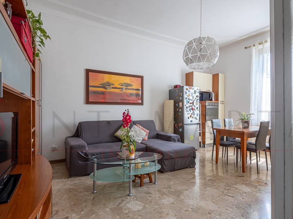 appartamento in vendita a Milano in zona Sempione