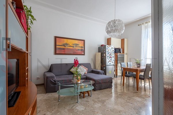 appartamento in vendita a Milano in zona Sempione