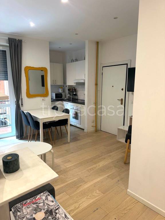 appartamento in vendita a Milano in zona Solari