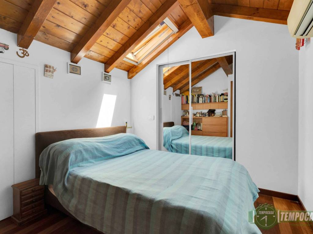 appartamento in vendita a Milano in zona Famagosta