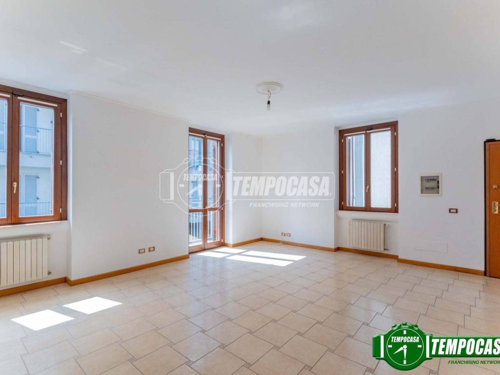 appartamento in vendita a Milano in zona Segnano