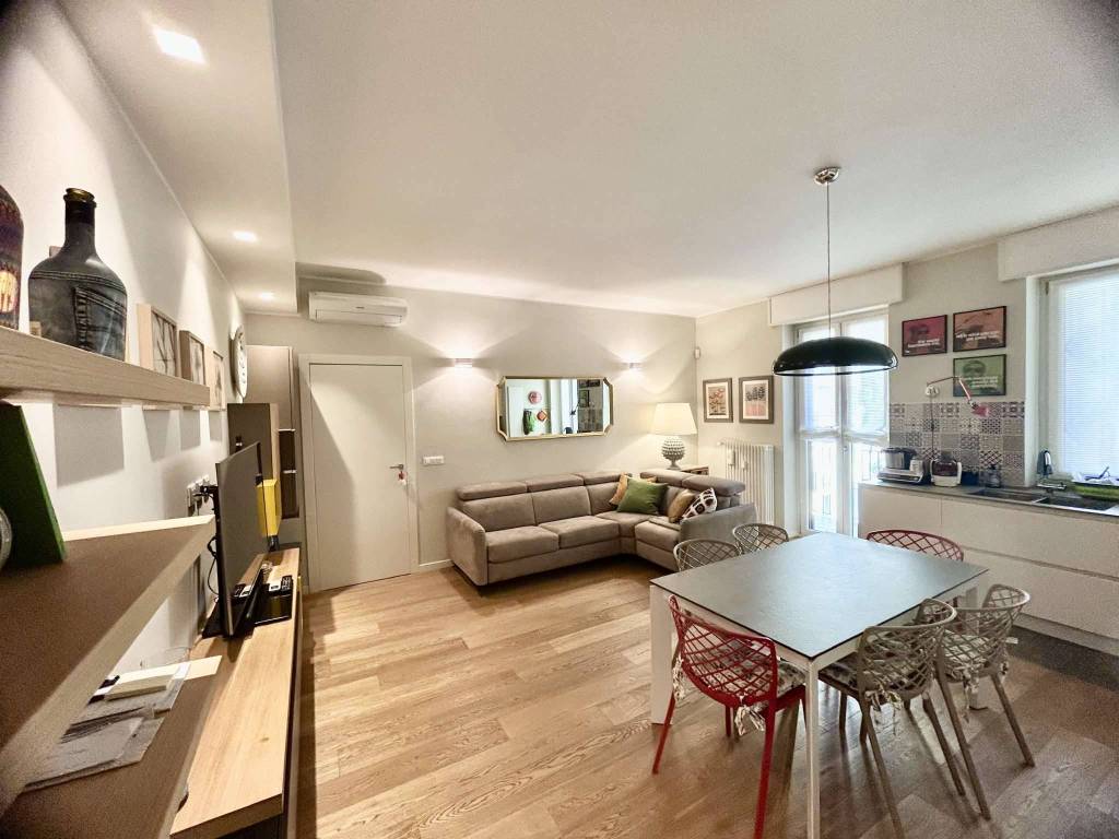 appartamento in vendita a Milano in zona Famagosta