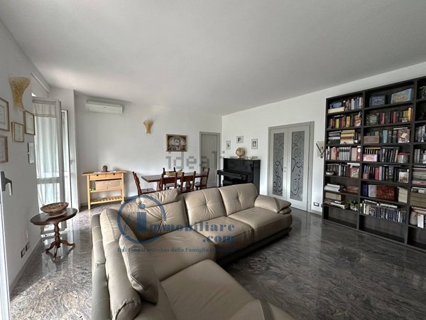 appartamento in vendita a Milano in zona Famagosta