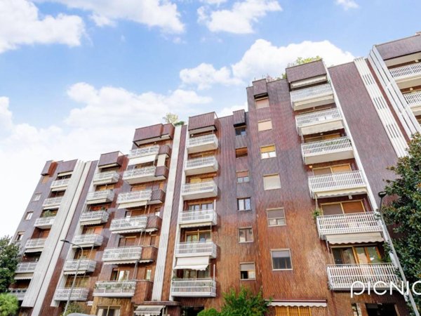 appartamento in vendita a Milano in zona Vigentino