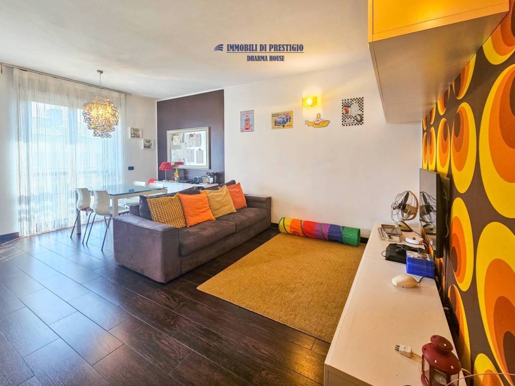 appartamento in vendita a Milano in zona Famagosta