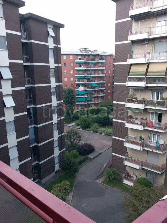 appartamento in vendita a Milano in zona Niguarda