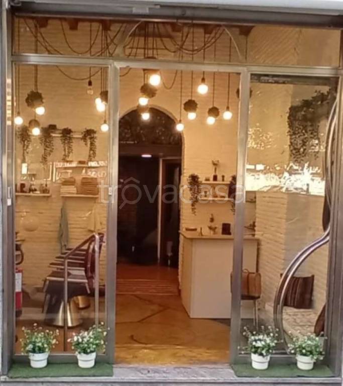 negozio in vendita a Milano in zona Bocconi