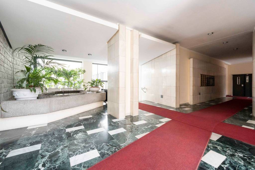 appartamento in vendita a Milano in zona Centro Direzionale