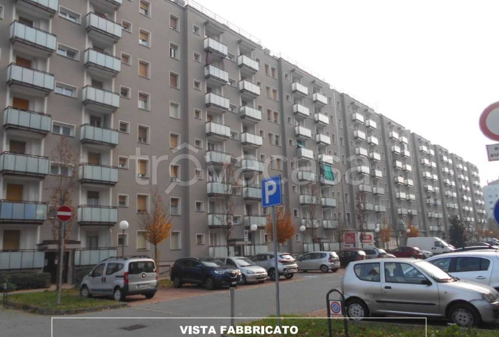 appartamento in vendita a Milano in zona Quarto Oggiaro