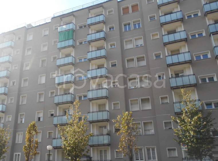 appartamento in vendita a Milano in zona Quarto Oggiaro