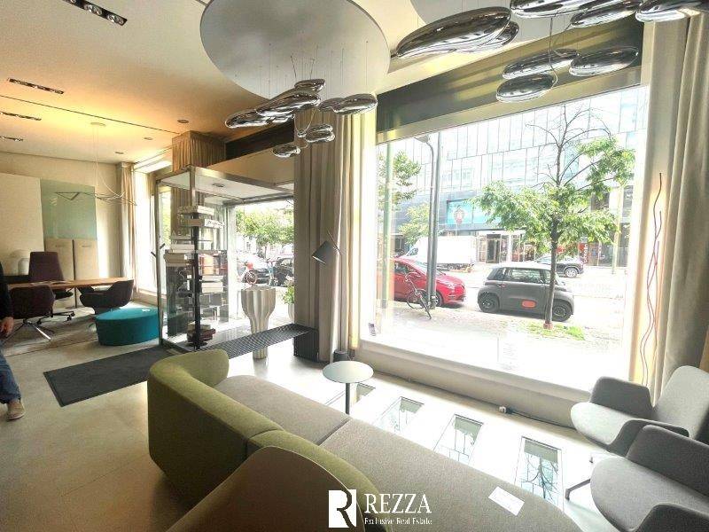 quadrivano in vendita a Milano in zona XXII Marzo