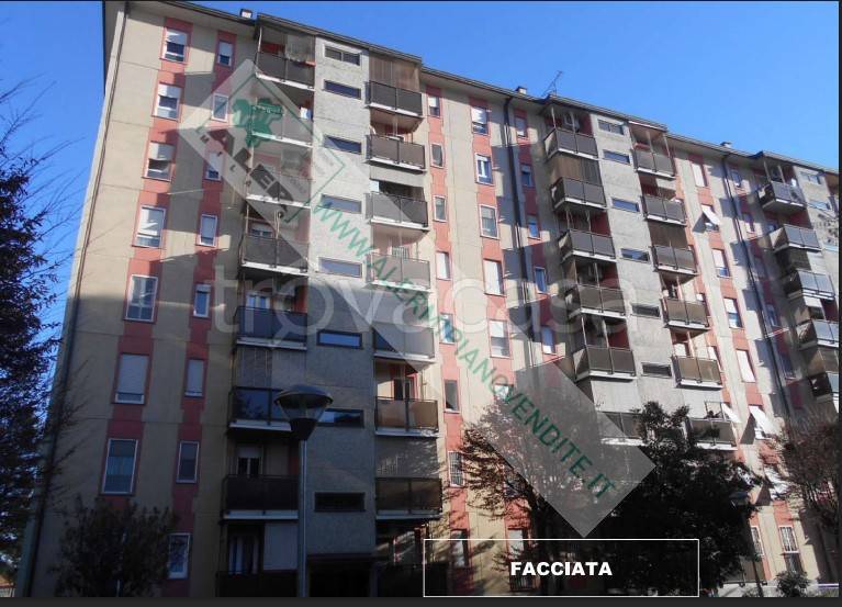 appartamento in vendita a Milano in zona Gallaratese