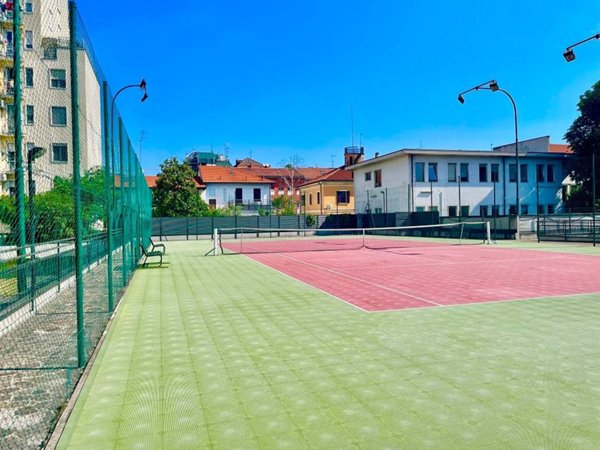 appartamento in vendita a Milano in zona Baggio