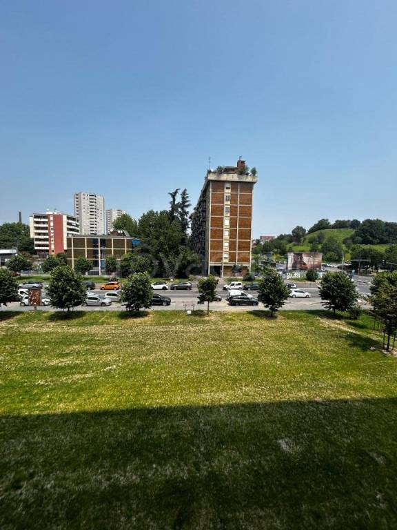 appartamento in vendita a Milano in zona Prato Centenaro