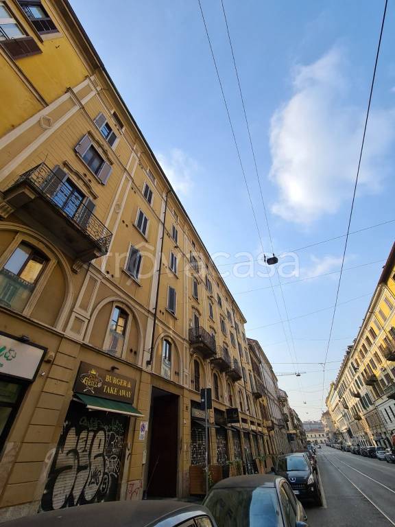 appartamento in vendita a Milano in zona Porta Genova