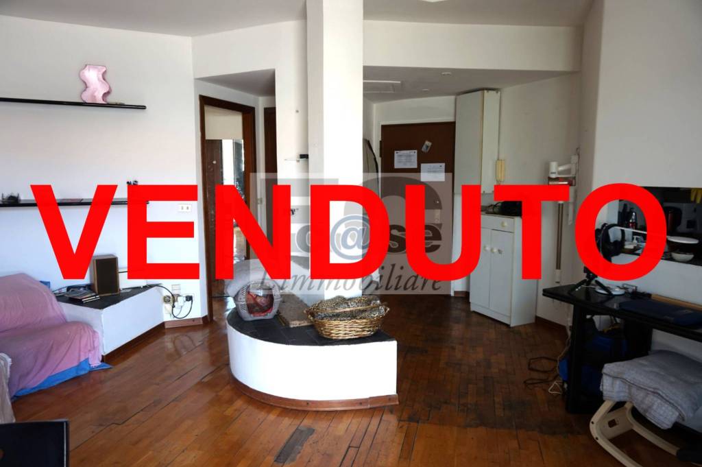 appartamento in vendita a Milano in zona Città Studi