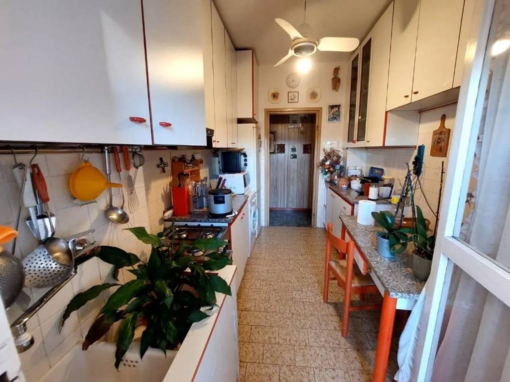 appartamento in vendita a Milano in zona Baggio