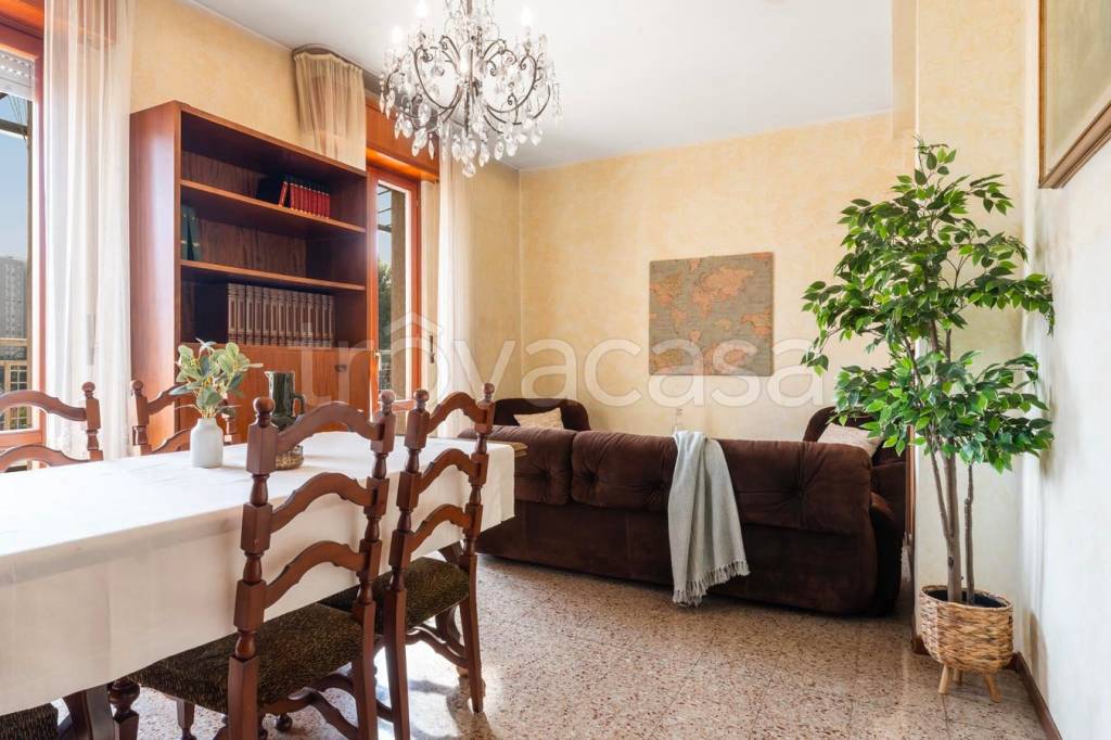 appartamento in vendita a Milano in zona Bruzzano