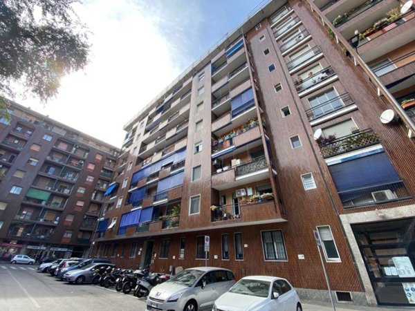 appartamento in vendita a Milano in zona Adriano