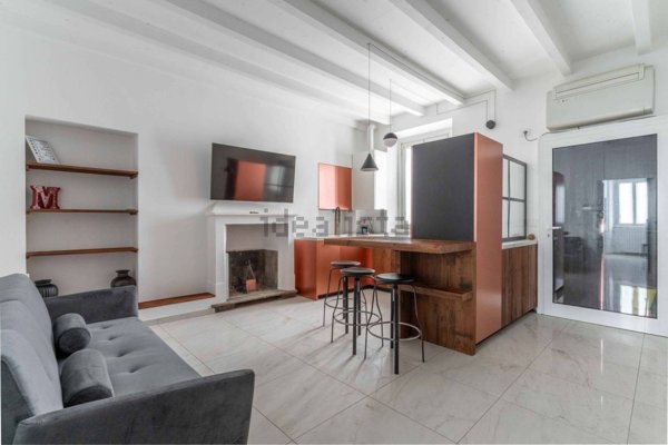 appartamento in vendita a Milano in zona Porta Genova