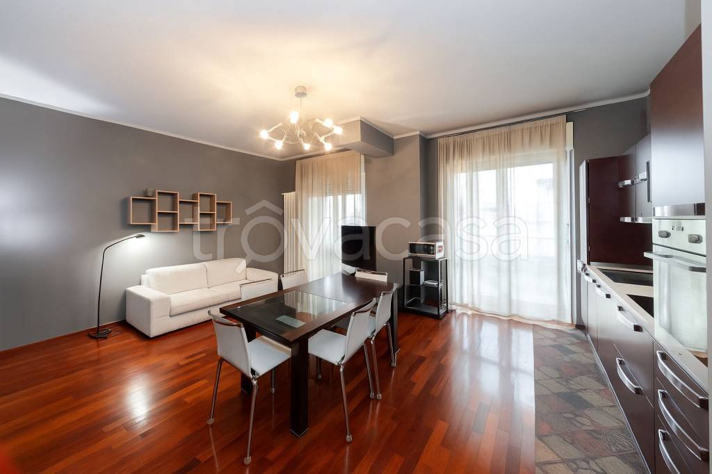 appartamento in vendita a Milano in zona Forlanini