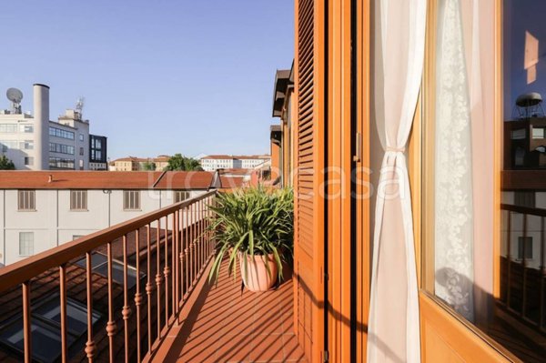 appartamento in vendita a Milano in zona Porta Genova