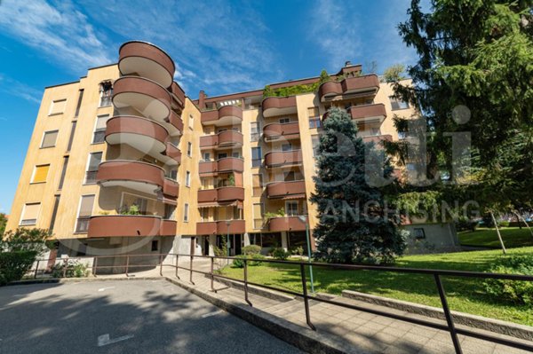 appartamento in vendita a Milano in zona Chiesa Rossa