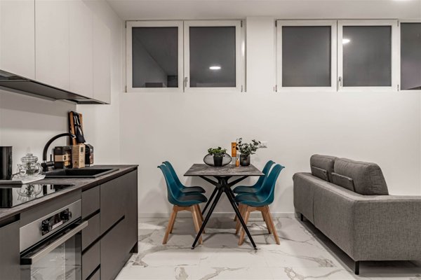 appartamento in vendita a Milano in zona Barona