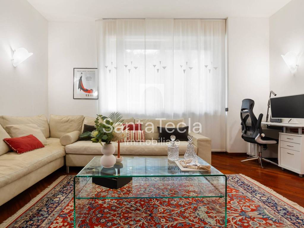 appartamento in vendita a Milano in zona Lorenteggio