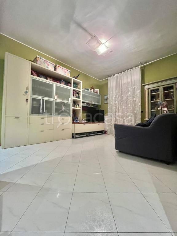 appartamento in vendita a Milano in zona Lorenteggio