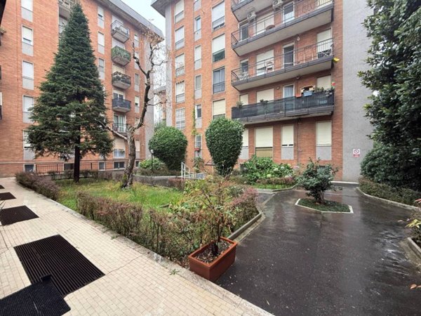 appartamento in vendita a Milano in zona Affori