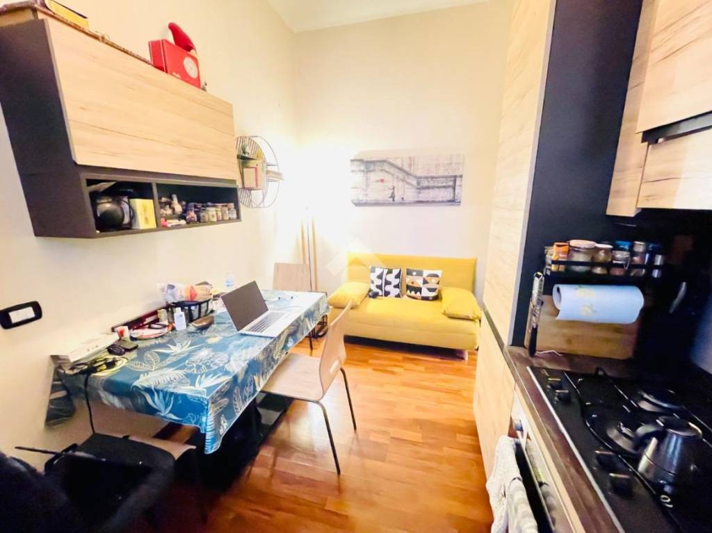 appartamento in vendita a Milano in zona Morivione