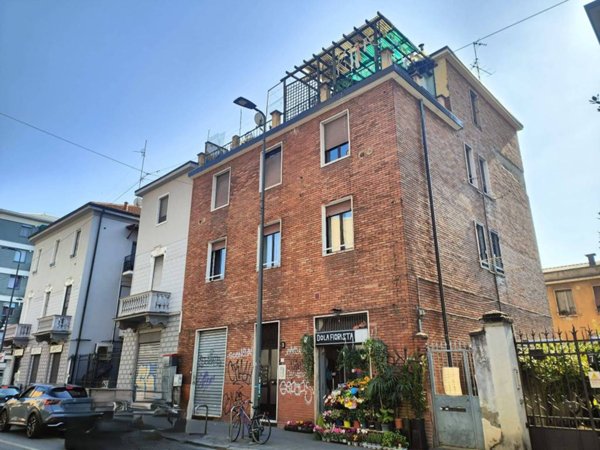 appartamento in vendita a Milano in zona Crescenzago