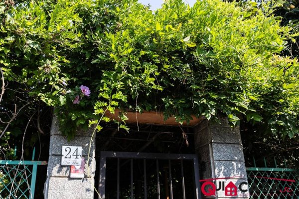casa indipendente in vendita a Milano in zona Comasina