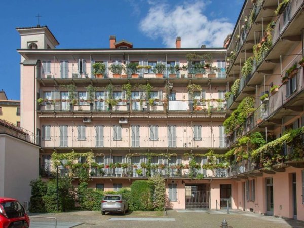appartamento in vendita a Milano in zona Guastalla