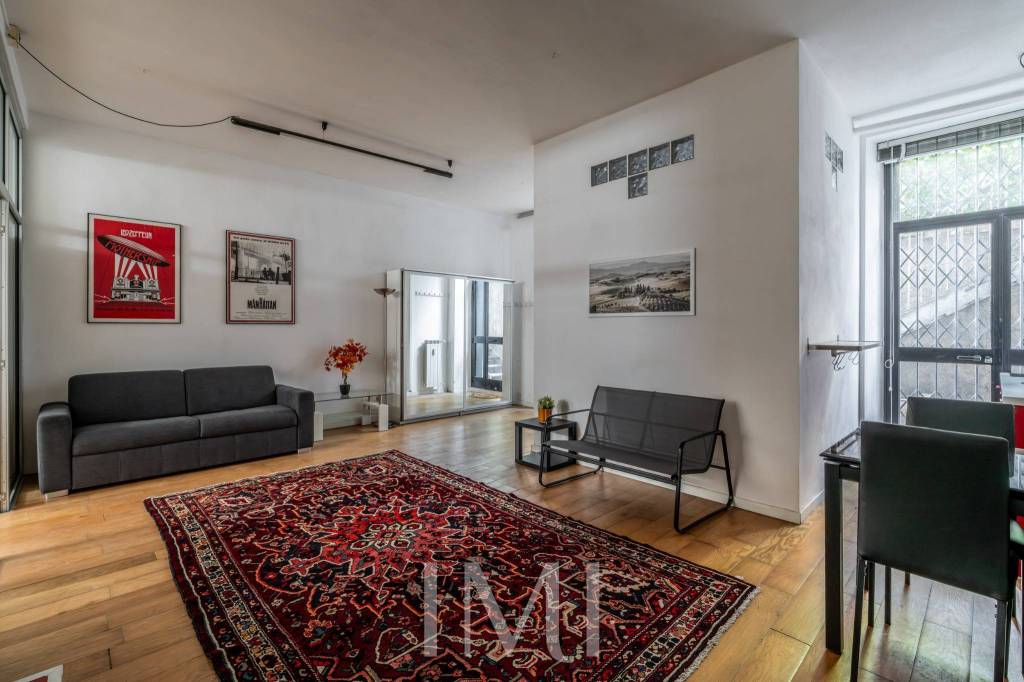 appartamento in vendita a Milano in zona Città Studi