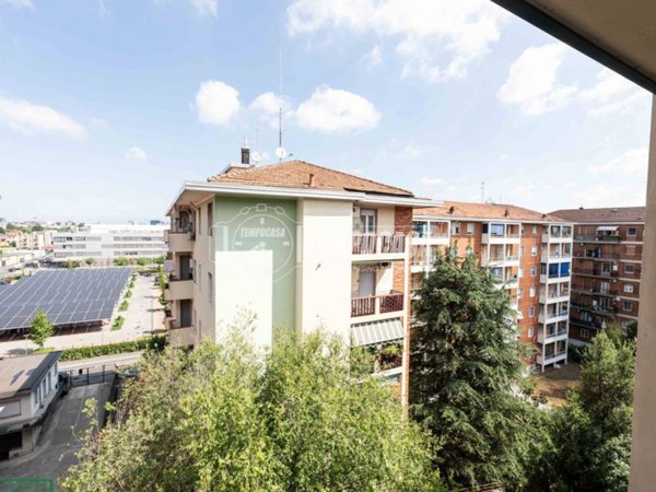 appartamento in vendita a Milano in zona Crescenzago