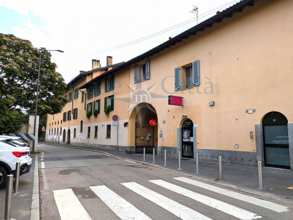 casa semindipendente in vendita a Milano in zona Trenno