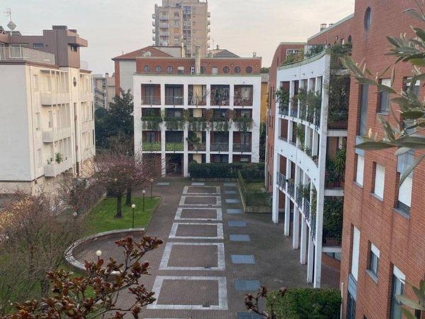 appartamento in vendita a Milano in zona Chiesa Rossa