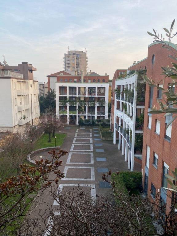 appartamento in vendita a Milano in zona Chiesa Rossa