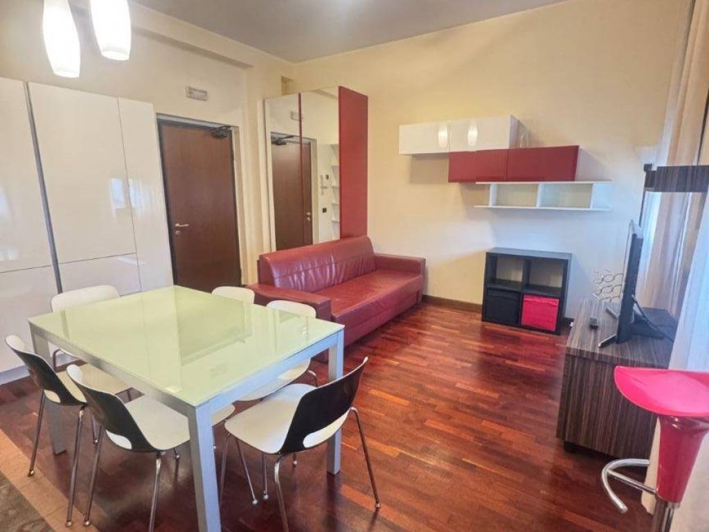 appartamento in vendita a Milano in zona Corvetto