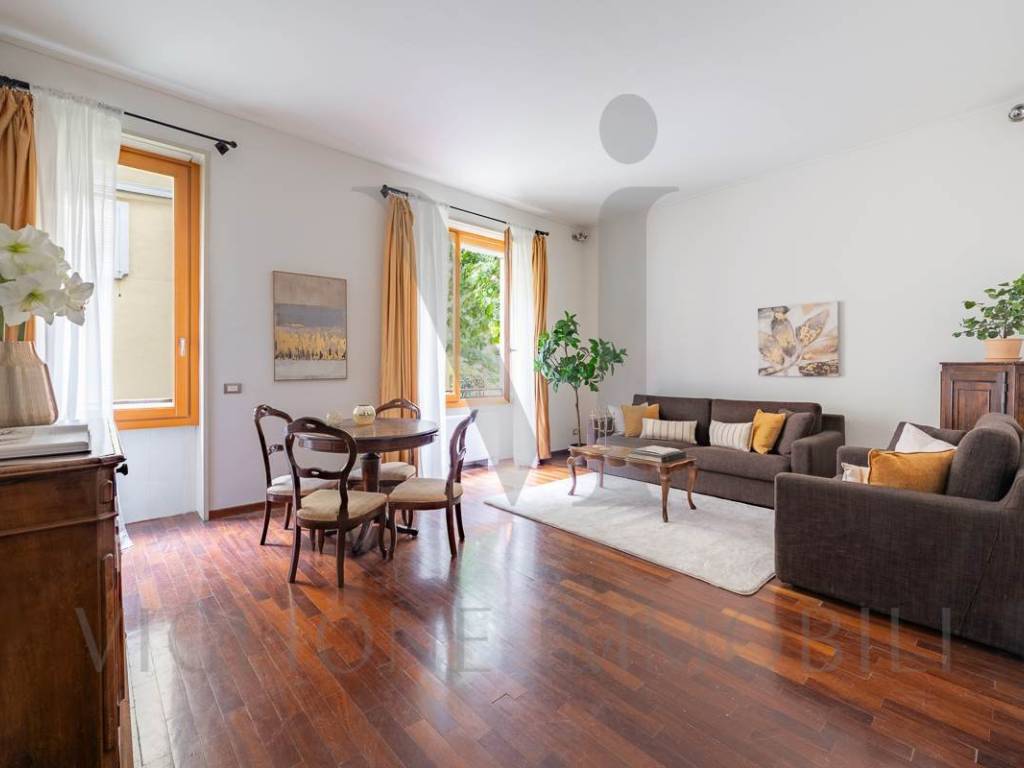 appartamento in vendita a Milano in zona Brera