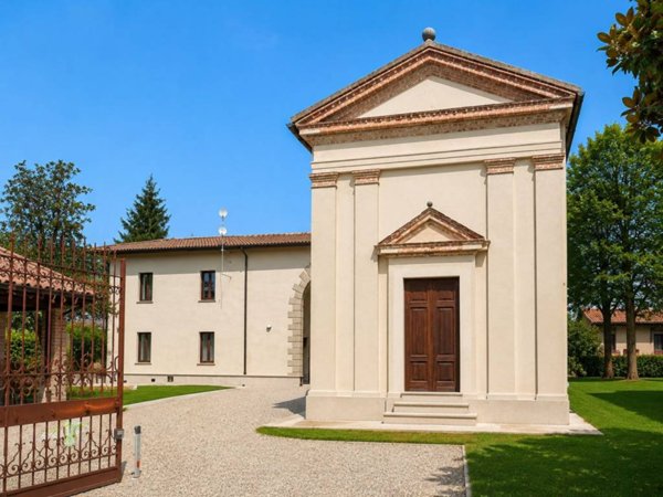 casa indipendente in vendita a Milano in zona Chiesa Rossa